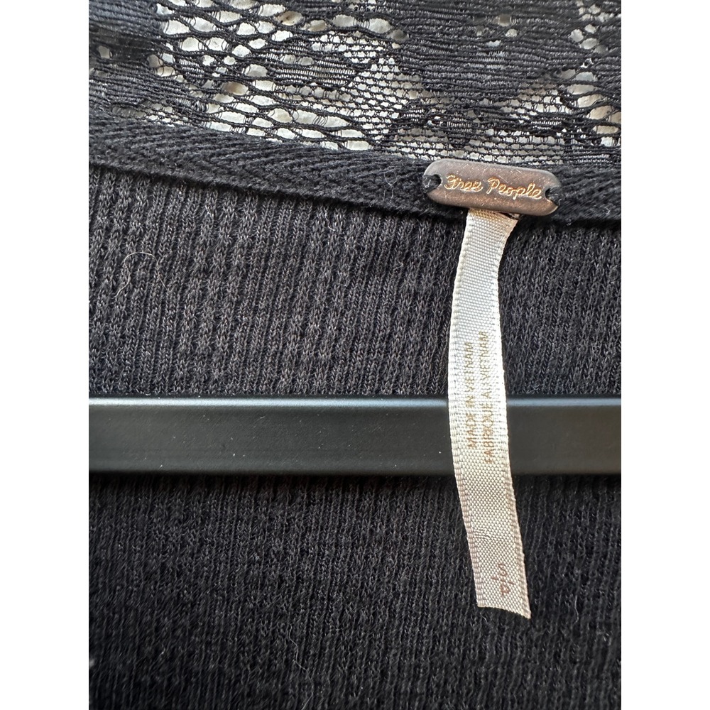 Free People Run With Me Cardi Black Lace Thermal Button Front Crop Top Small - Picture 4 of 6